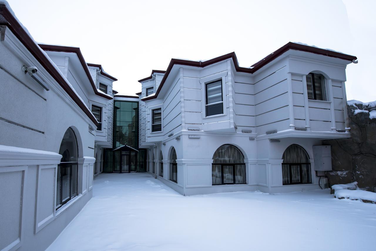 Kars-I Si̇Ri̇N Otel Kültér fotó